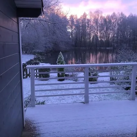 Le De L Etang Hébergement de vacances *